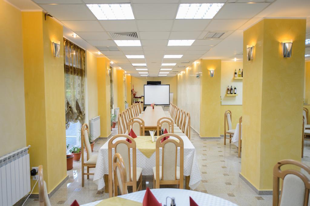 Holiday Olimp Hotel Bagian luar foto